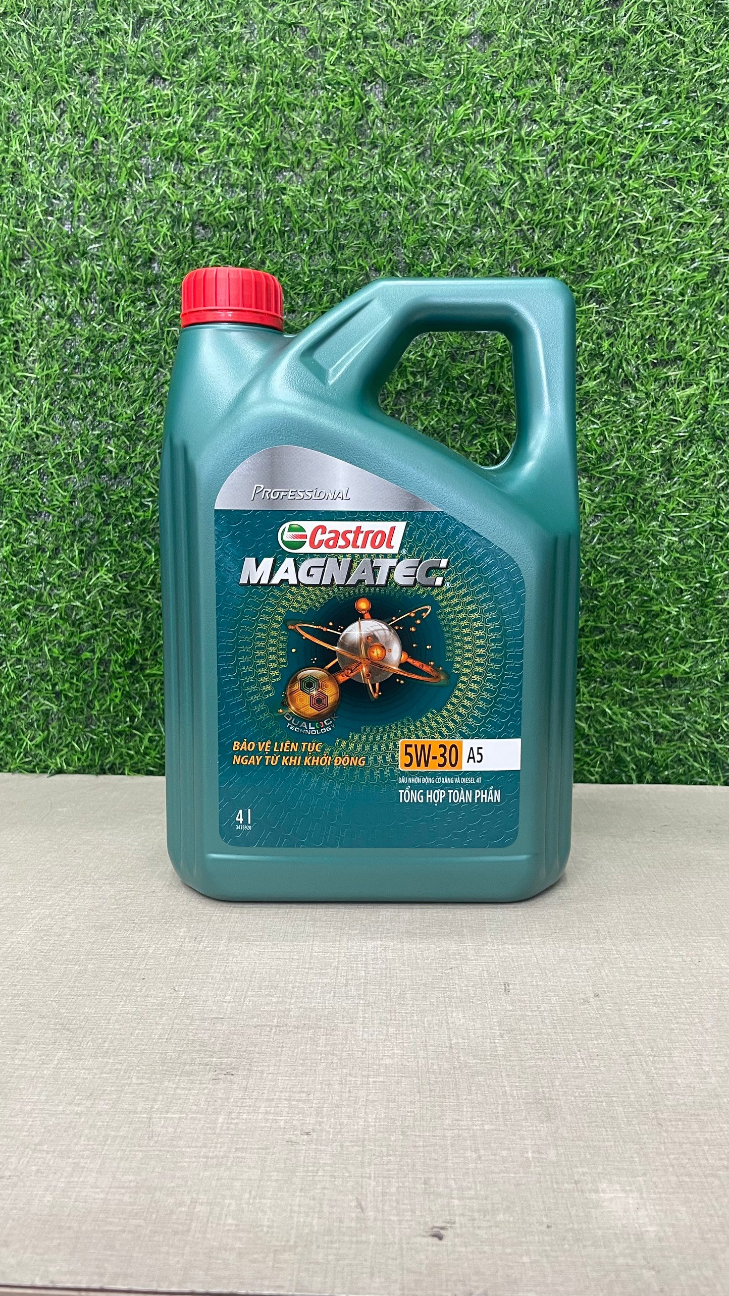 Dầu động cơ cao cấp Castrol MAGNATEC A5 5W-30 API SP; ACEA A5/B5